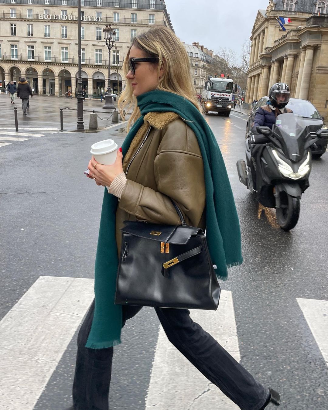 ANNE-LAURE MAIS IN SUNKISSED MONO SHEARLING JACKET