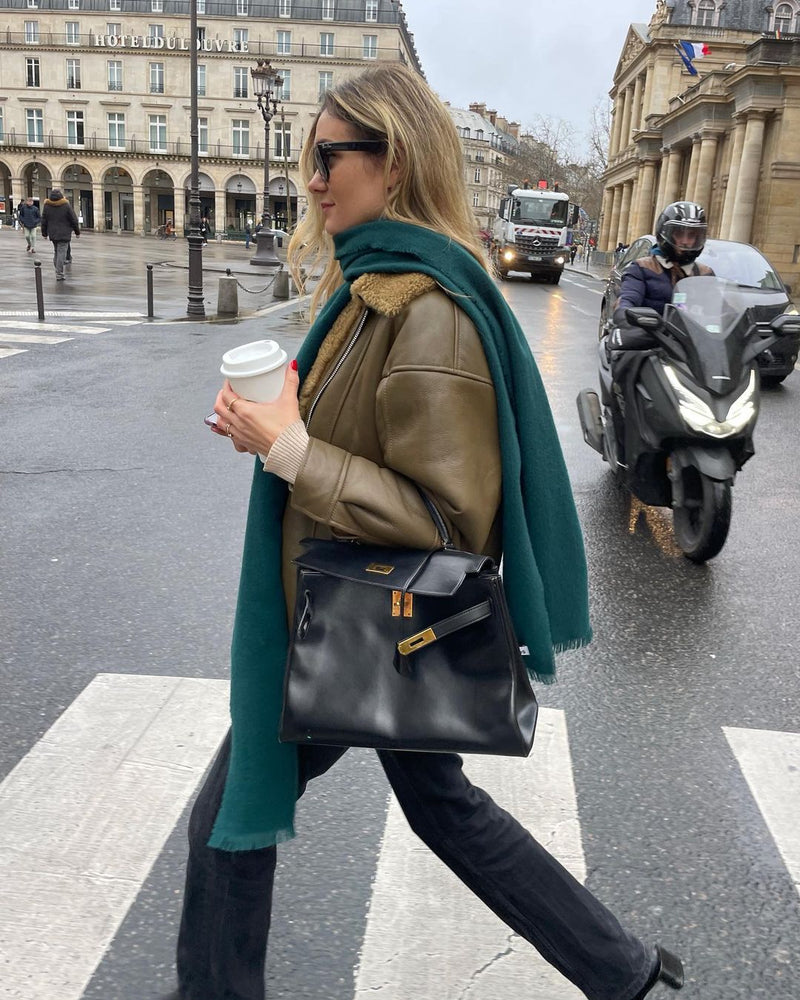 ANNE-LAURE MAIS IN SUNKISSED MONO SHEARLING JACKET