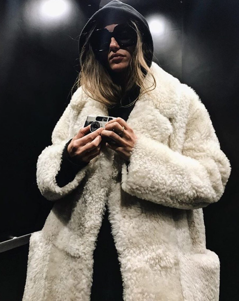 CATE UNDERWOOD IN LOVE COAT