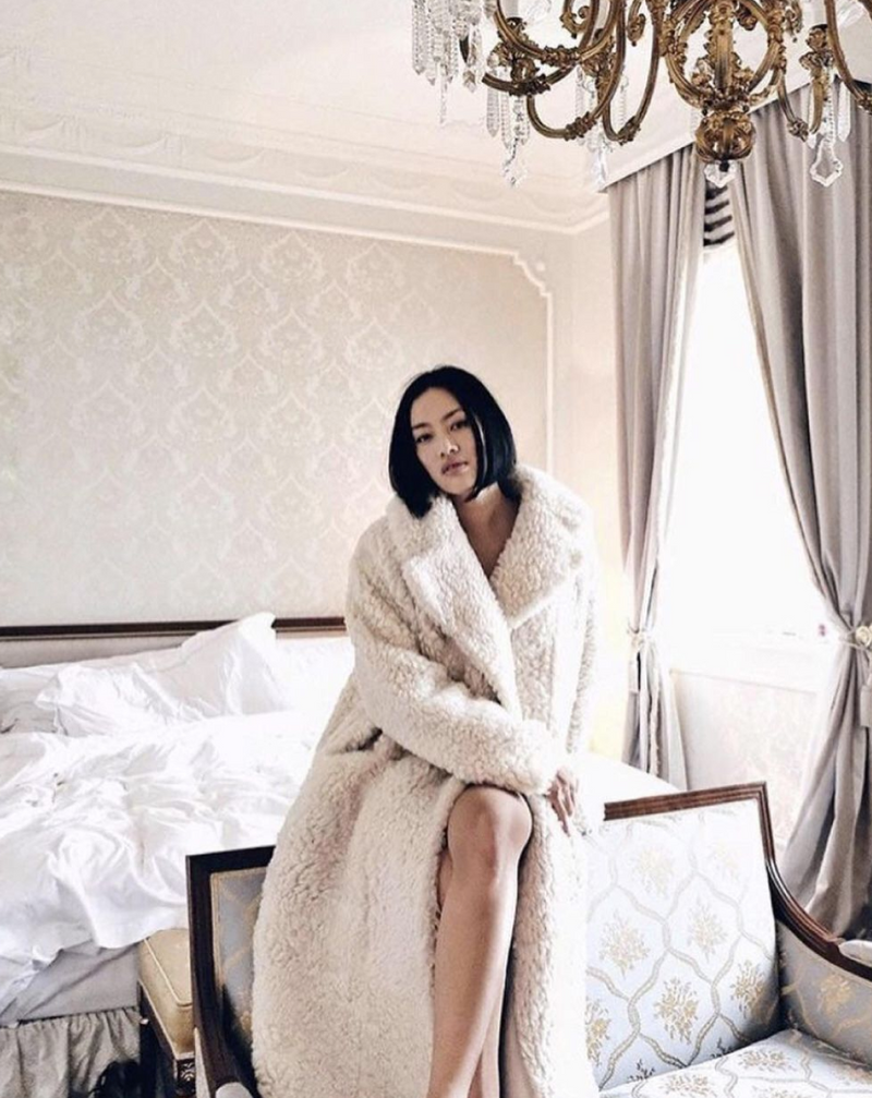 TIFFANY HSU IN LOVE COAT