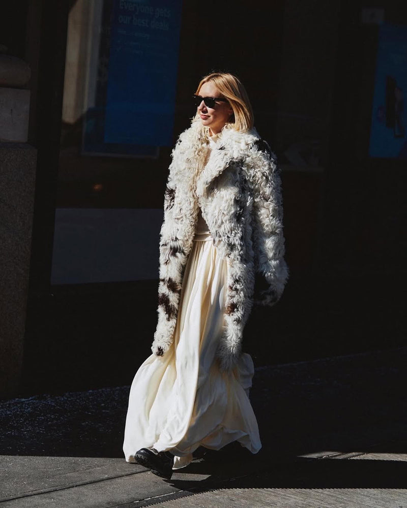 LISA AIKEN IN DREAM COAT