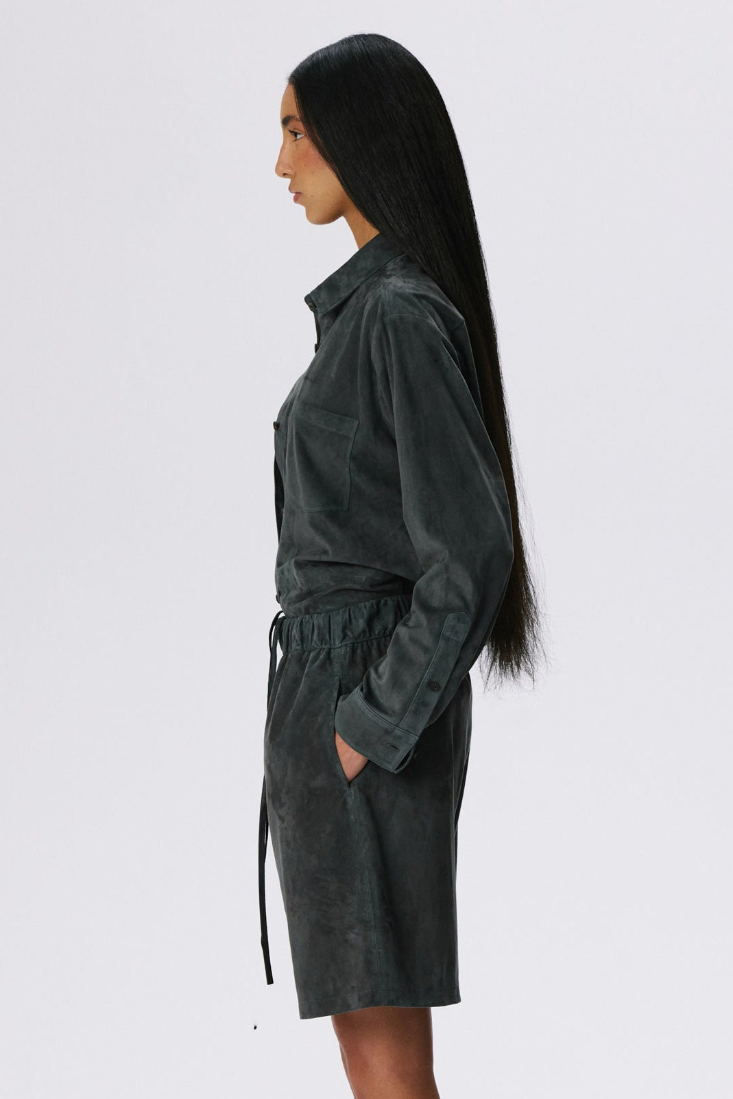 Pull-On Lounge Shorts | Metis Suede – Graphite