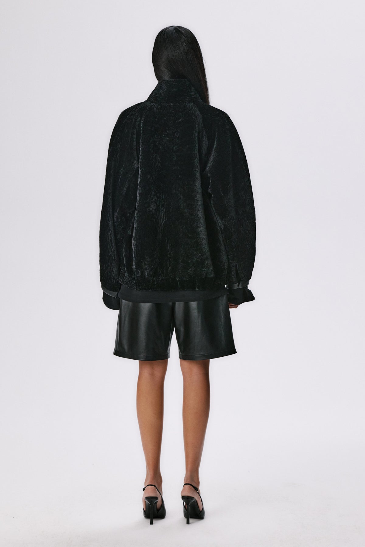 Whisper Jacket X | Cosmos Shearling - Black