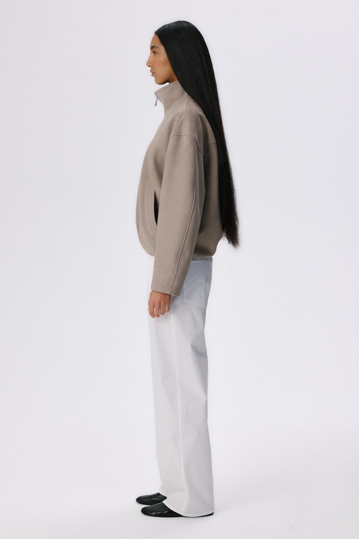 Leisure Bomber | Suede – Bamboo Beige