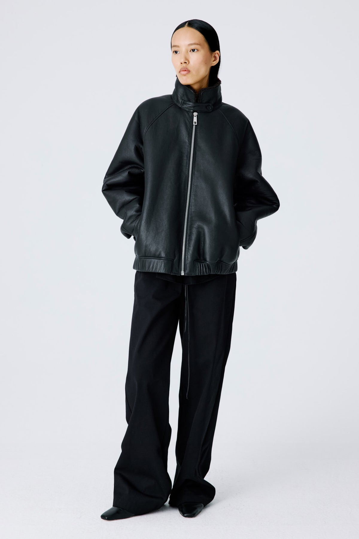 Whisper Jacket | Semi-Curly Merino Shearling – Black/Burnt Oak