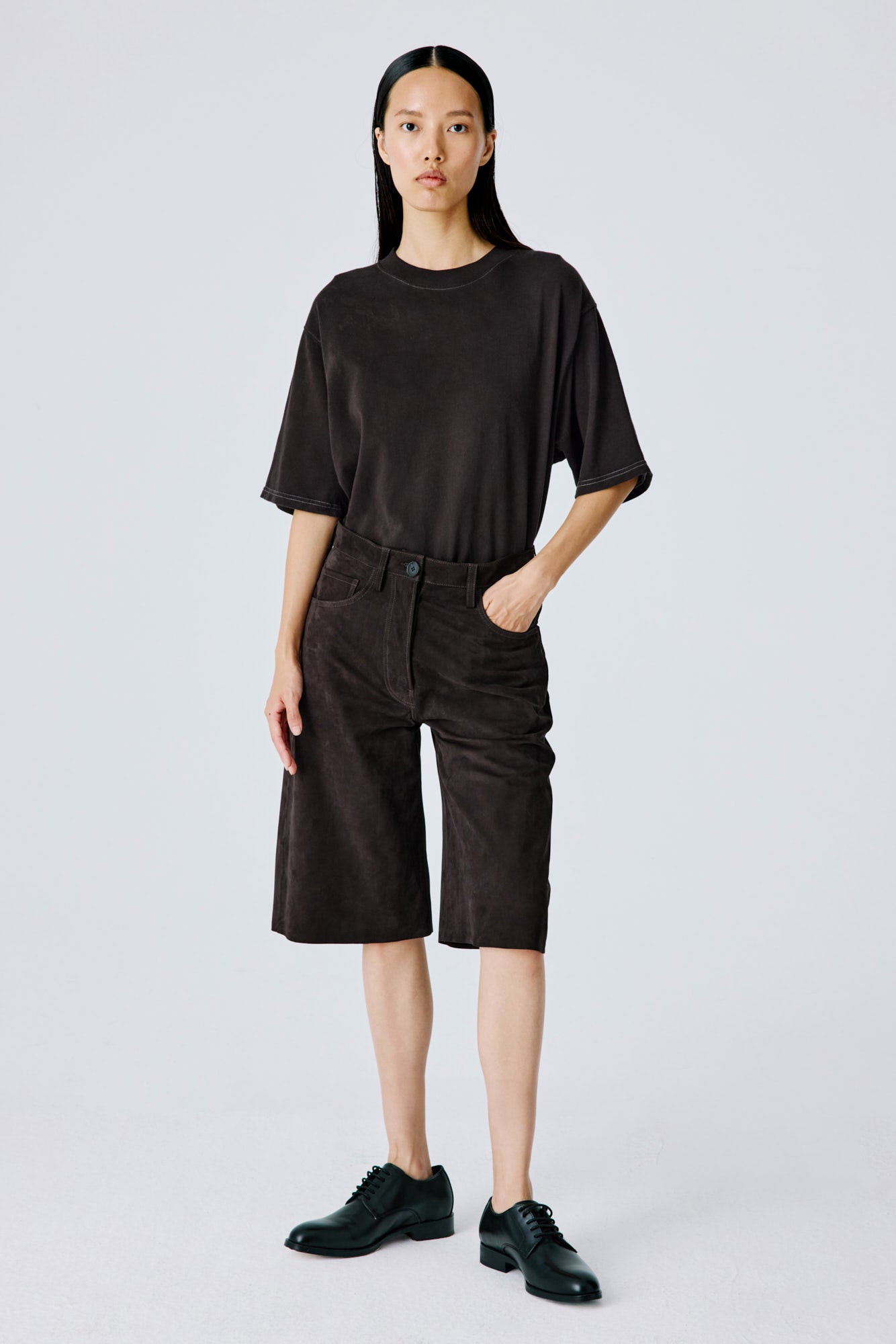 Soft Curve Capri - Dark Brown Suede