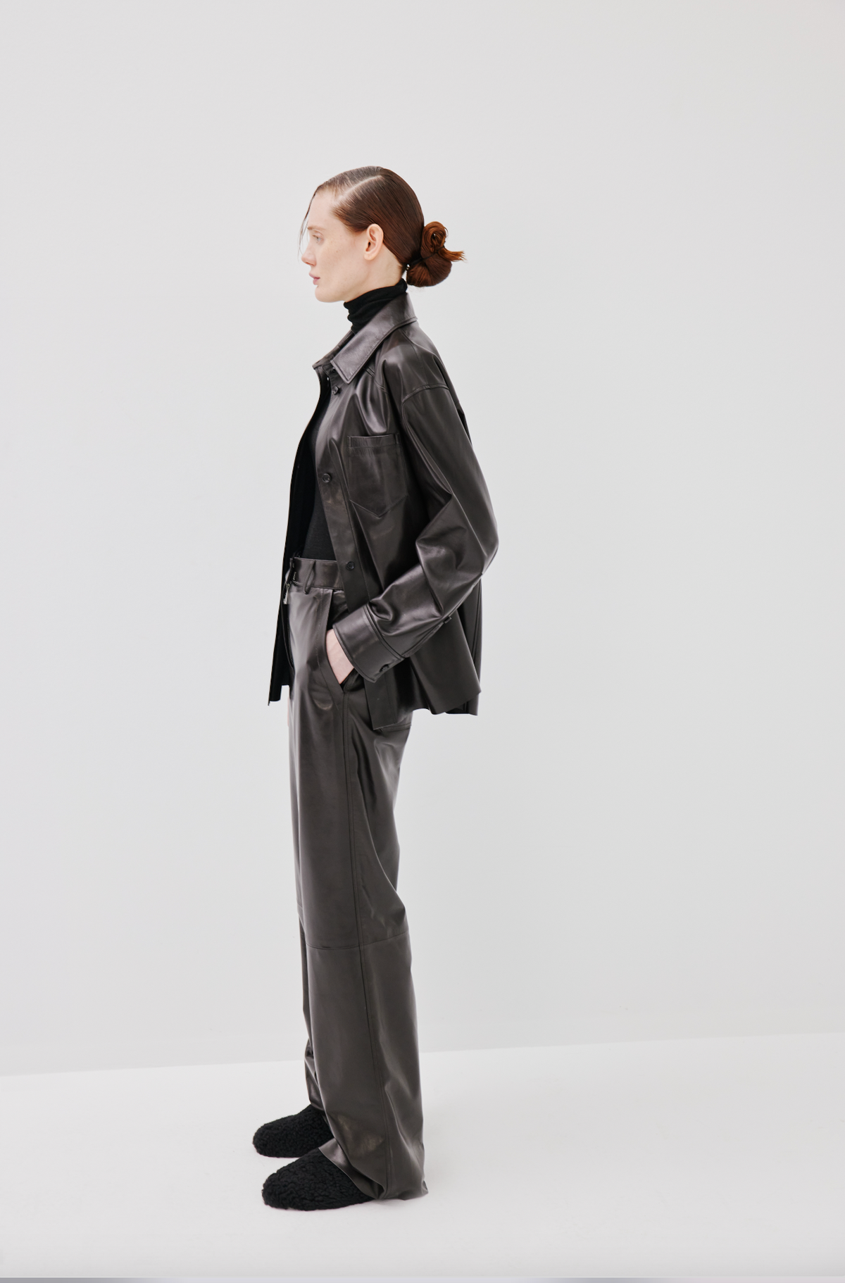 Home Everywhere Shearling Slippers | Black Icelandic