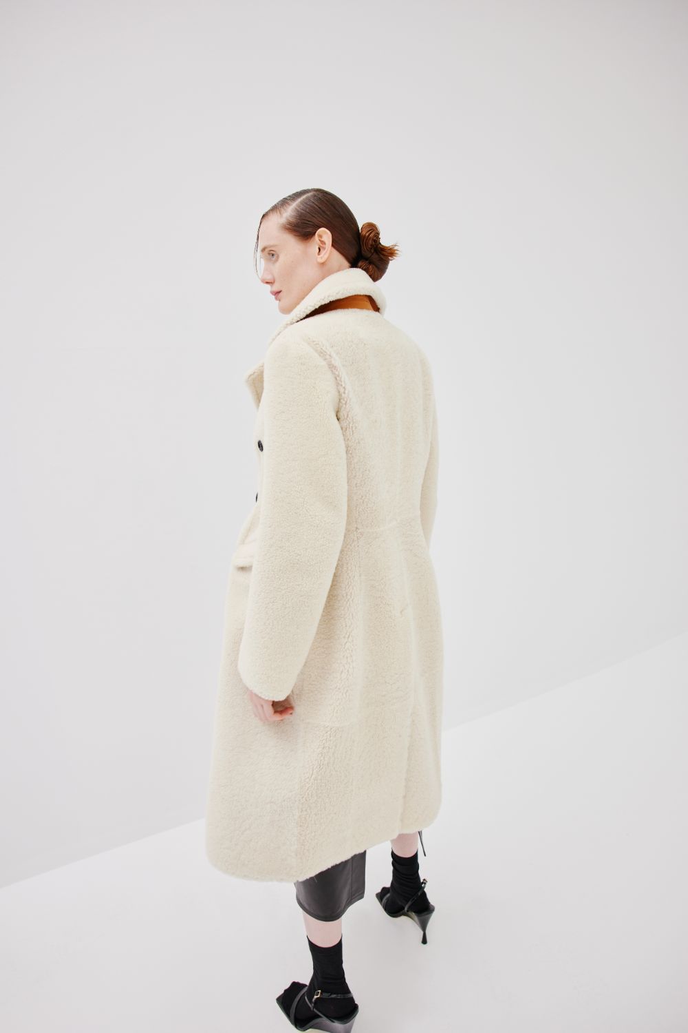 Curvy Shearling Coat - Off White