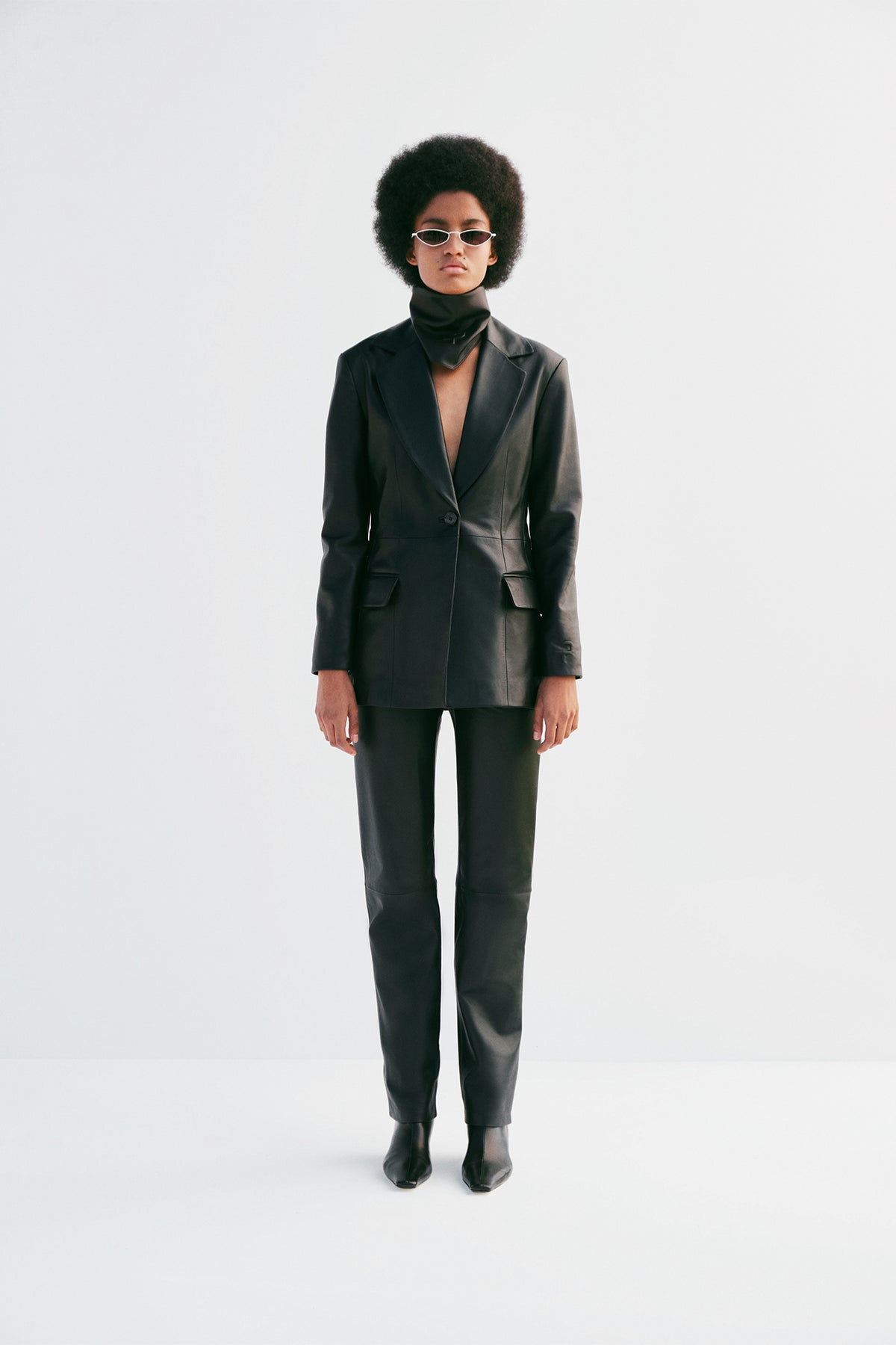 Classic Blazer Suit Jacket - Black - Common Leisure