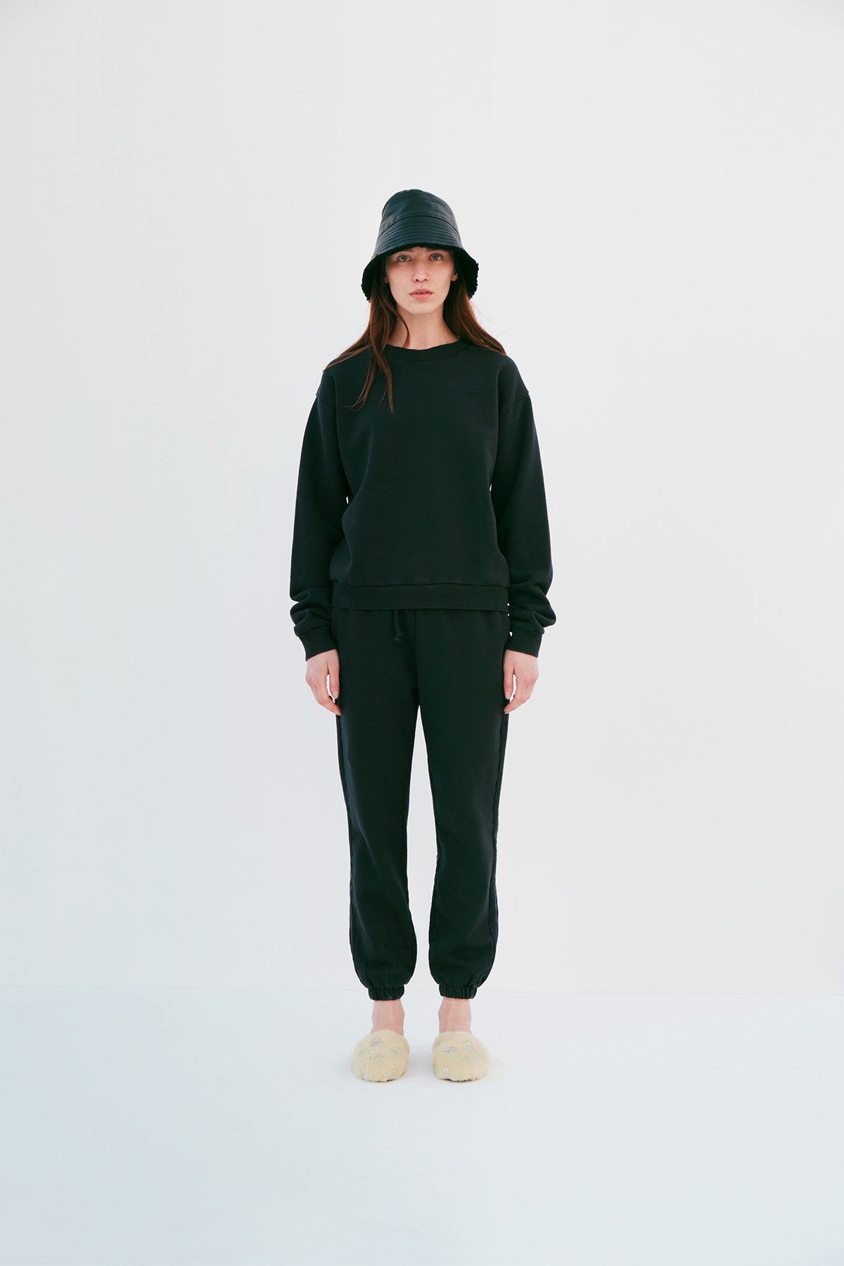 Sweatshirt - Ink Black - Common Leisure