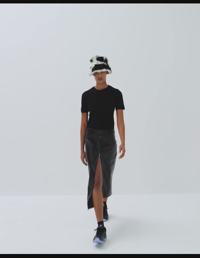 The Long Split Skirt - Black