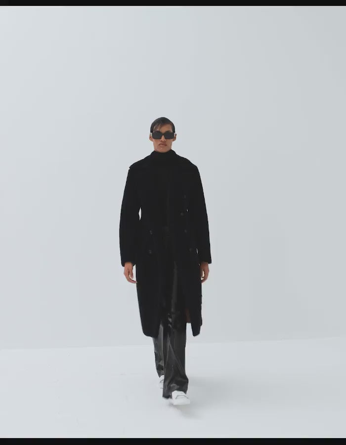 Curvy Coat | Semi-Curly Merino Shearling – Black